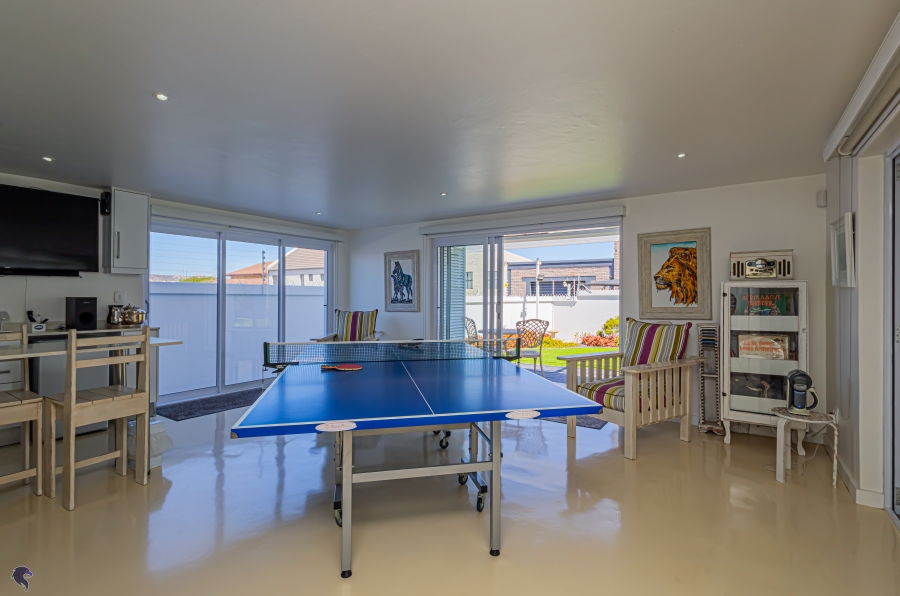 4 Bedroom Property for Sale in Myburgh Park Western Cape